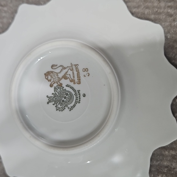 Vintage German dish. - Picture 2 of 4